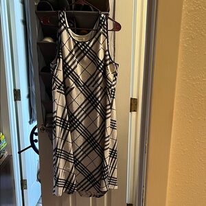 Motherhood Maternity Black and White Patterned Dress